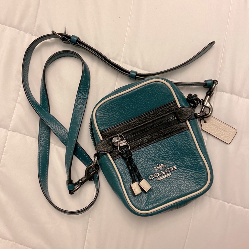 COPY - Authentic COACH Vale Phoebe Crossbody in Colorblock. Like New!